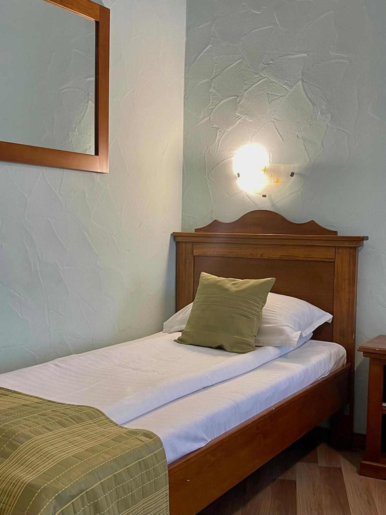 Hotel Lucy Star Cluj-Napoca Luaran gambar